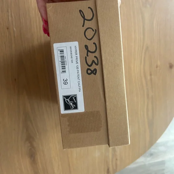 Christian Louboutin Hyper Prive 120 Elegant Cream Peep Toe Heels 39 - Picture 9 of 9